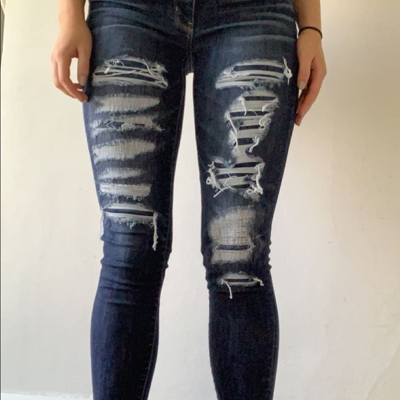 Distressed AE jeans - Picture 2 of 4